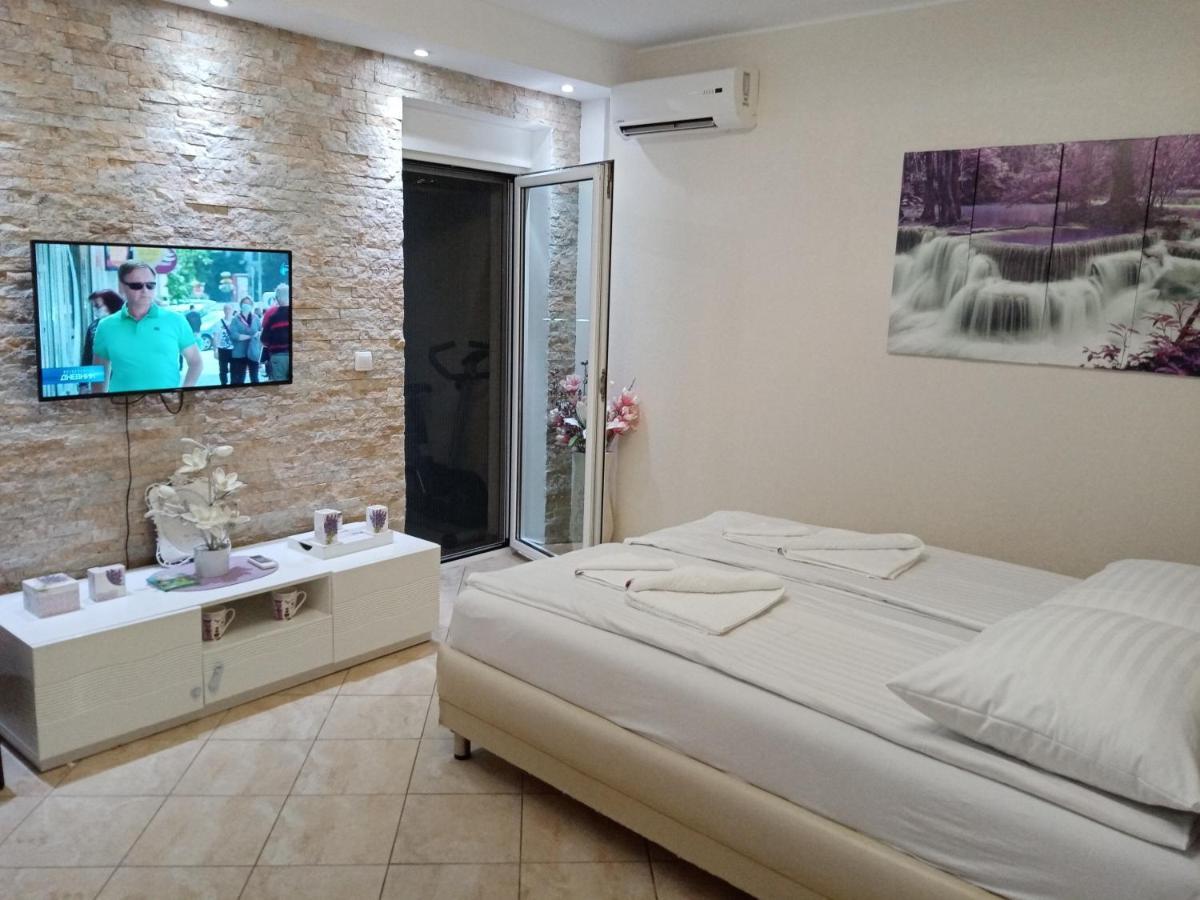 Apartman Anja Apartamento Stara Pazova Exterior foto
